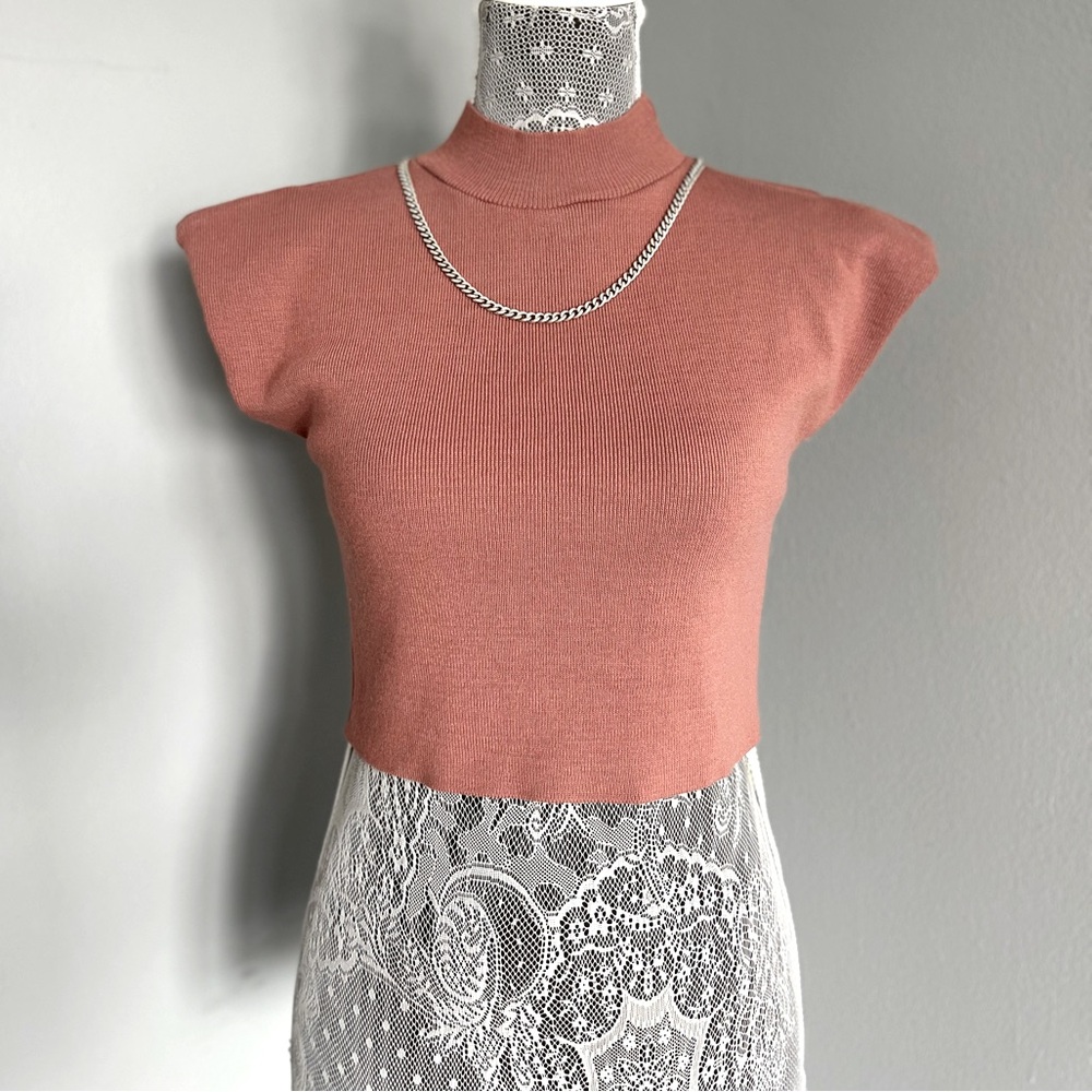 NWOT Knitted  Crop Top Padded Shoulders S/M